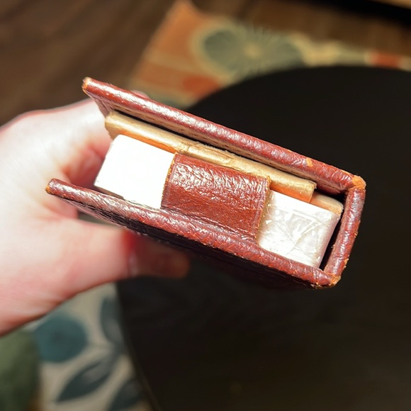 Vintage tooled leather playing card holder bridge and gin rummy score pad - Picture 5 of 11